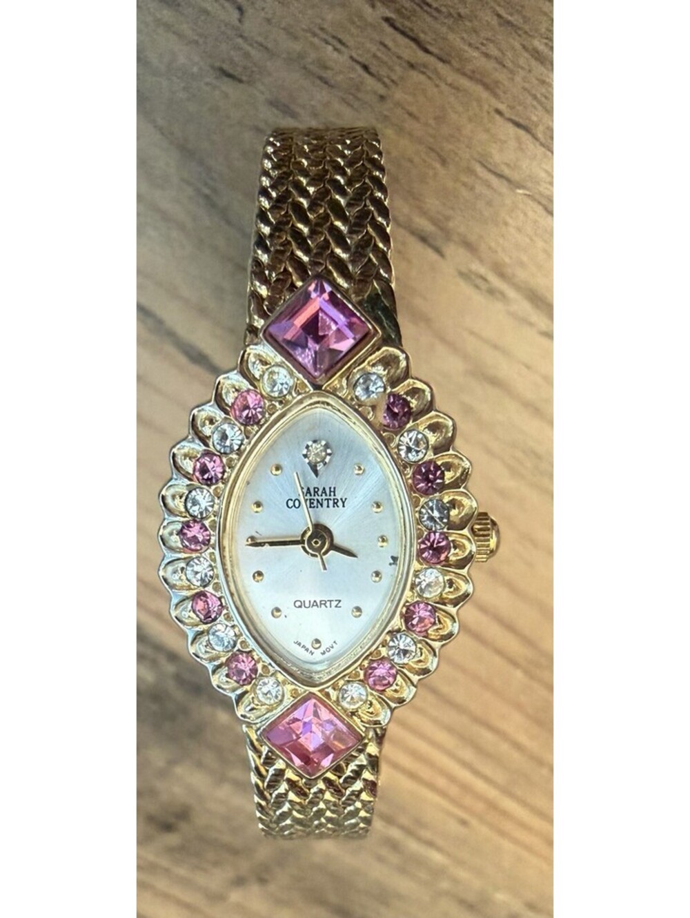 Sarah Coventry Womenโs Vintage Quartz Gold-Tone Oval Watch White Dial Bracelet